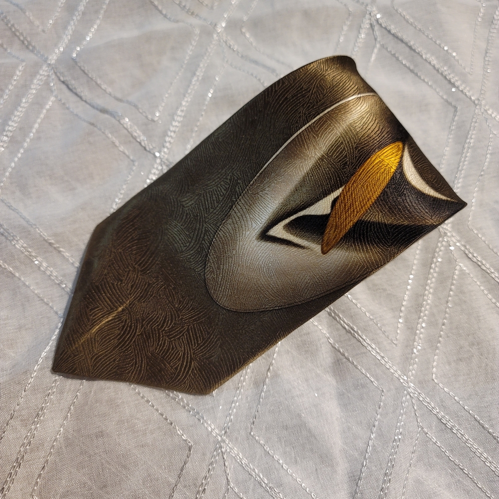 Men's Brown Tie with Gold Accent